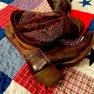 Ariat cowboys boots